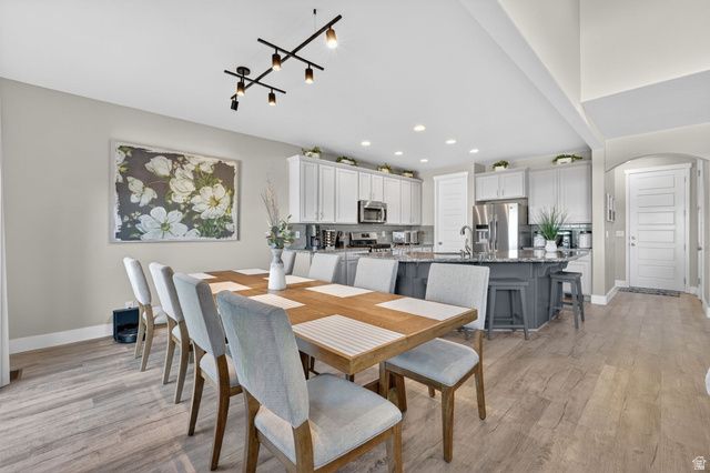 4087 W GREAT NECK DR, South Jordan, UT 84009