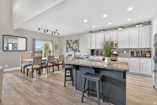4087 W GREAT NECK DR, South Jordan, UT 84009