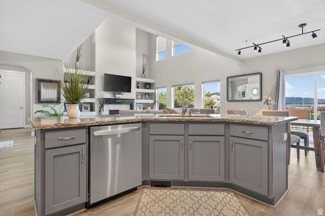 4087 W GREAT NECK DR, South Jordan, UT 84009