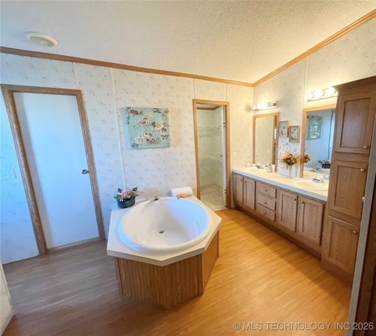 14115 Whispering Meadows, Kingston, OK 73439