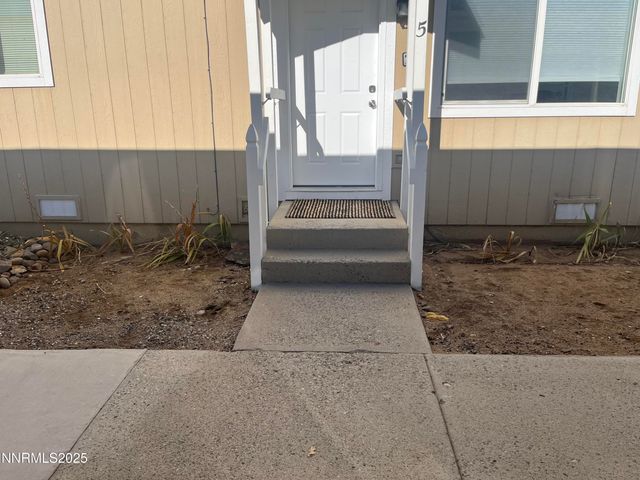 1265 Redwood Circle 5, Gardnerville, NV 89460