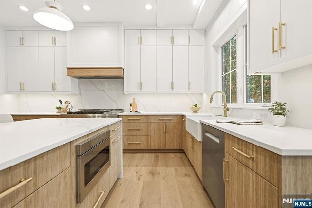 33 Tower Road, Livingston, NJ 07039