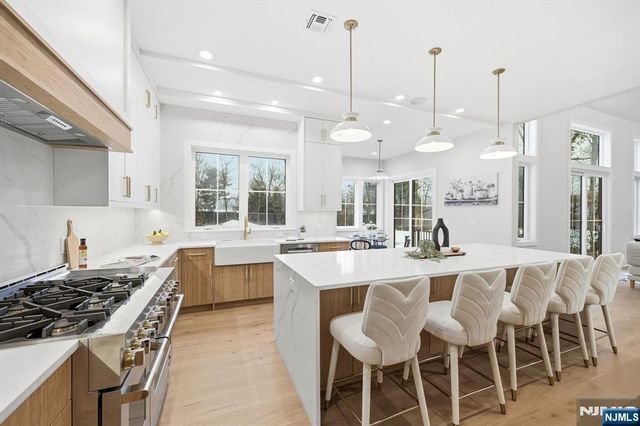 33 Tower Road, Livingston, NJ 07039