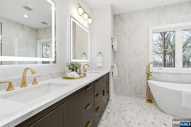 33 Tower Road, Livingston, NJ 07039