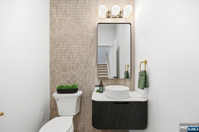 33 Tower Road, Livingston, NJ 07039