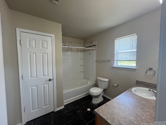 7002 Hallie Spirit, San Antonio, TX 78227