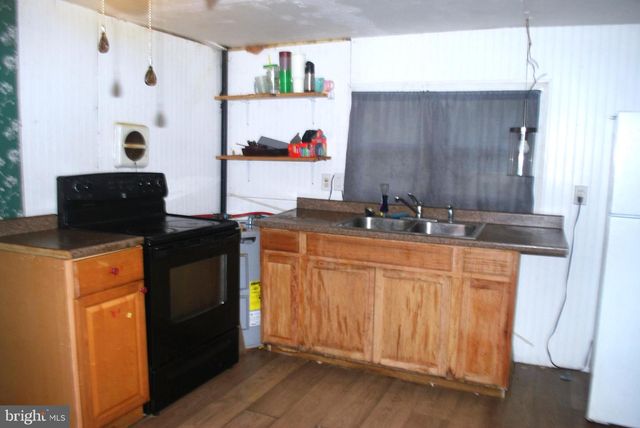 7900 WHITTIER DR, Millville, NJ 08332