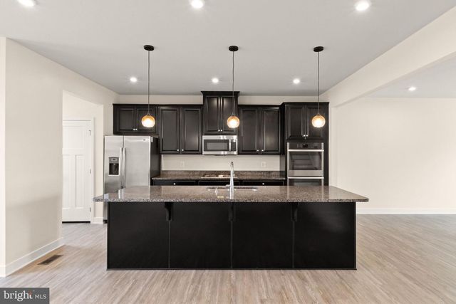 11364 WILLOW GREEN CIR, Manassas, VA 20109
