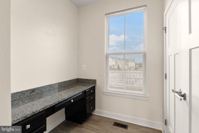 11364 WILLOW GREEN CIR, Manassas, VA 20109