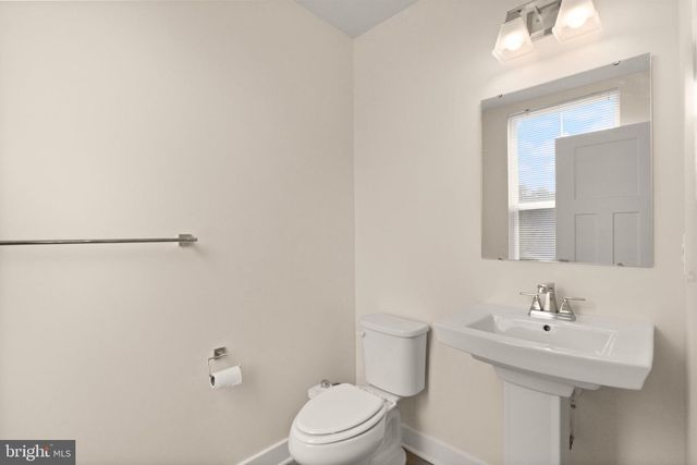 11364 WILLOW GREEN CIR, Manassas, VA 20109