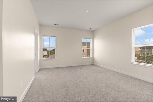 11364 WILLOW GREEN CIR, Manassas, VA 20109