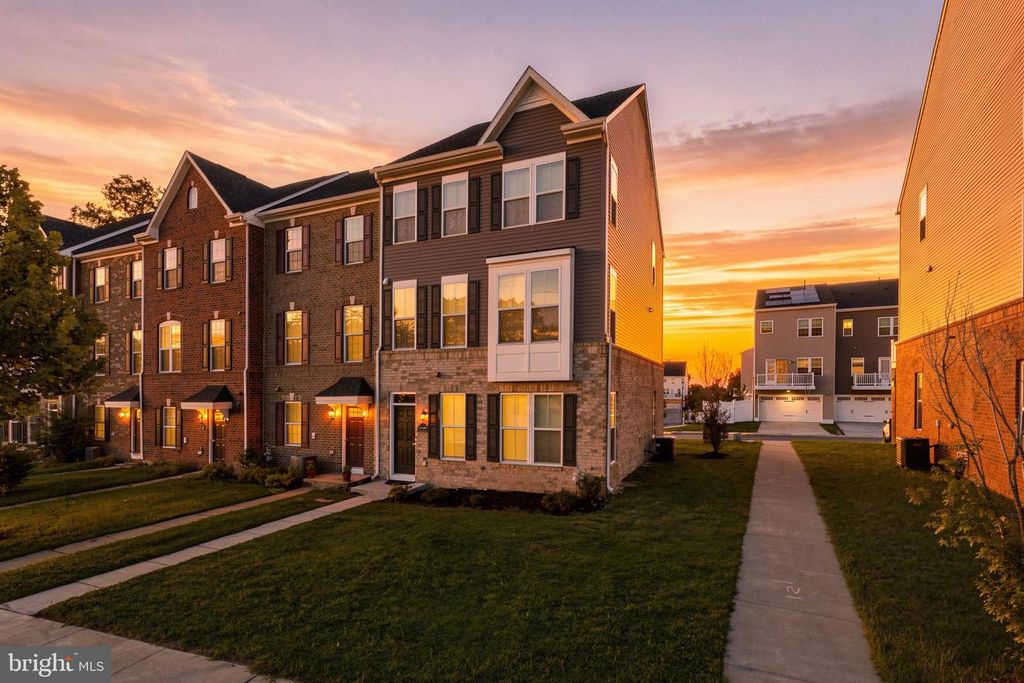 11364 WILLOW GREEN CIR, Manassas, VA 20109
