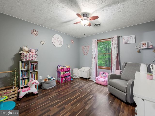 125 ENDER AVE, Moorefield, WV 26836