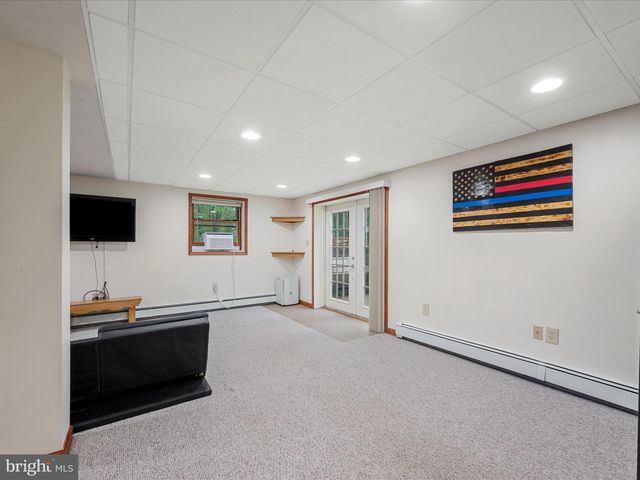 125 ENDER AVE, Moorefield, WV 26836