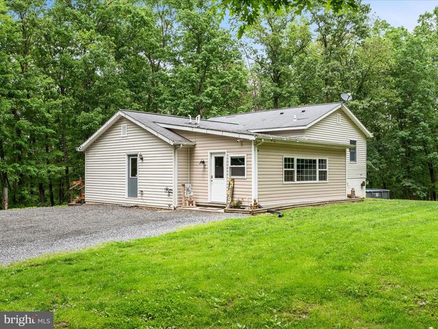 125 ENDER AVE, Moorefield, WV 26836