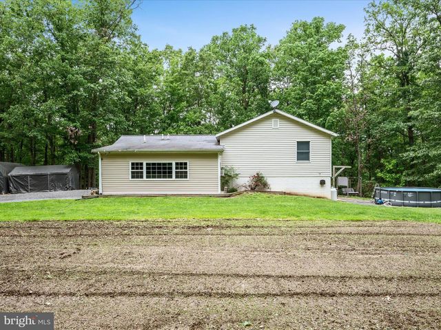 125 ENDER AVE, Moorefield, WV 26836