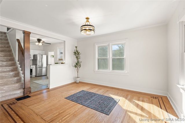 1012 E 7th Street, Jeffersonville, IN 47130