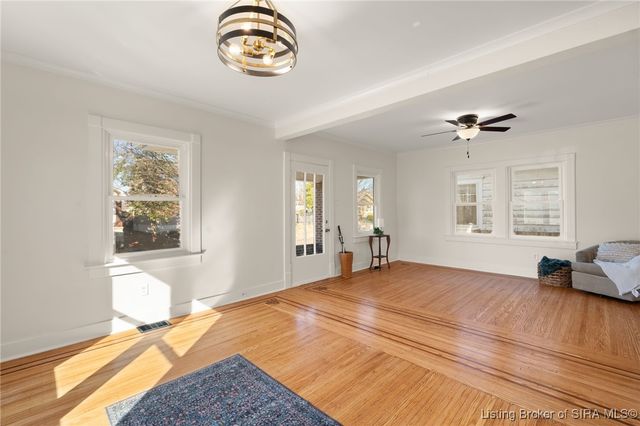 1012 E 7th Street, Jeffersonville, IN 47130