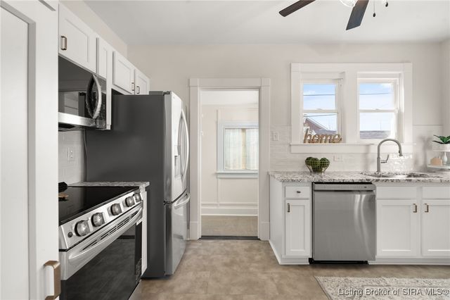 1012 E 7th Street, Jeffersonville, IN 47130