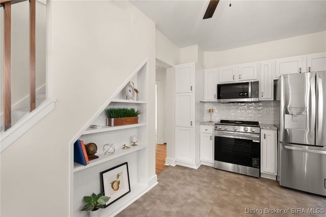 1012 E 7th Street, Jeffersonville, IN 47130