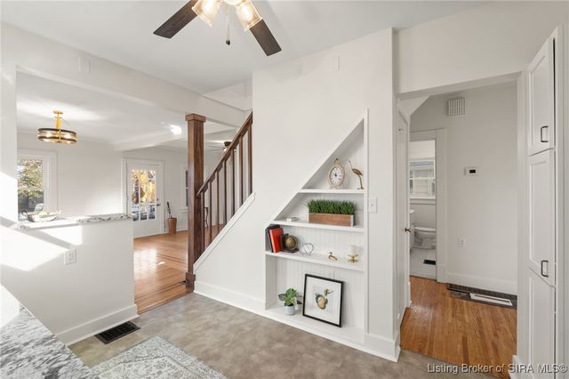 1012 E 7th Street, Jeffersonville, IN 47130