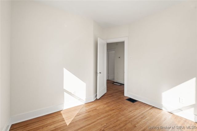 1012 E 7th Street, Jeffersonville, IN 47130