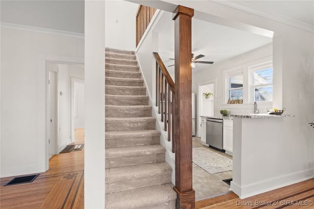 1012 E 7th Street, Jeffersonville, IN 47130