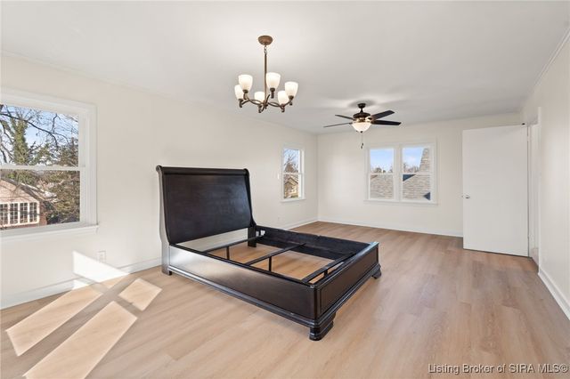 1012 E 7th Street, Jeffersonville, IN 47130