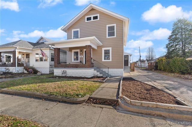 1012 E 7th Street, Jeffersonville, IN 47130