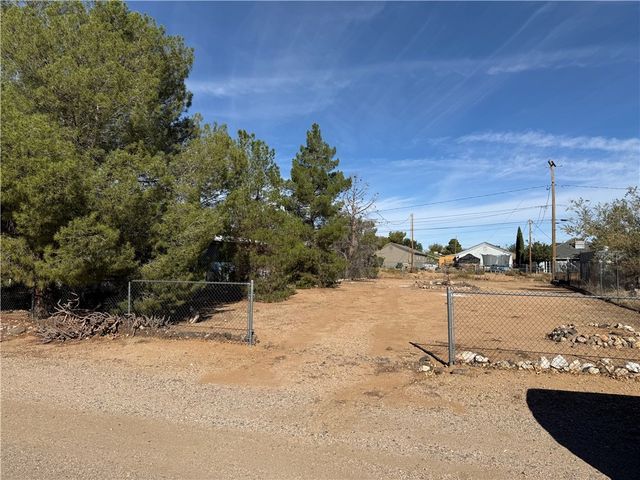 2315 E Suffock Avenue, Kingman, AZ 86409