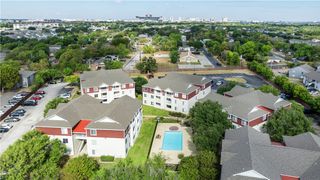 523 Southwest Parkway 303, College Station, TX 77840