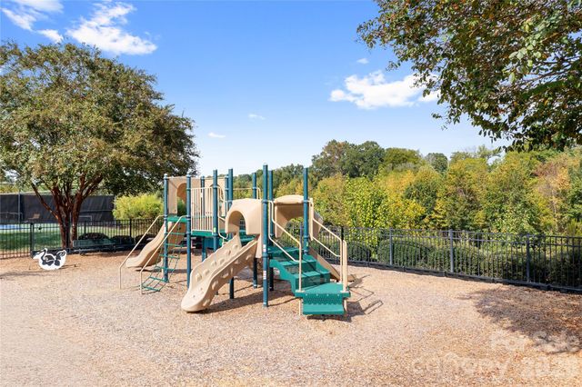 15817 Trenton Place Road, Huntersville, NC 28078