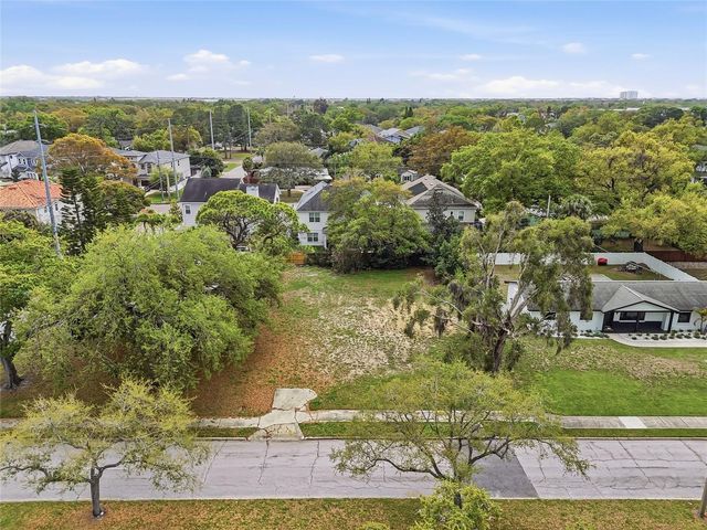 4104 W EL PRADO BOULEVARD, Tampa, FL 33629