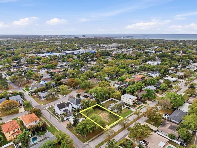 4104 W EL PRADO BOULEVARD, Tampa, FL 33629