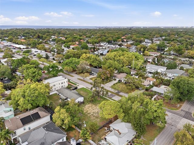 4104 W EL PRADO BOULEVARD, Tampa, FL 33629