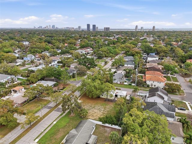 4104 W EL PRADO BOULEVARD, Tampa, FL 33629