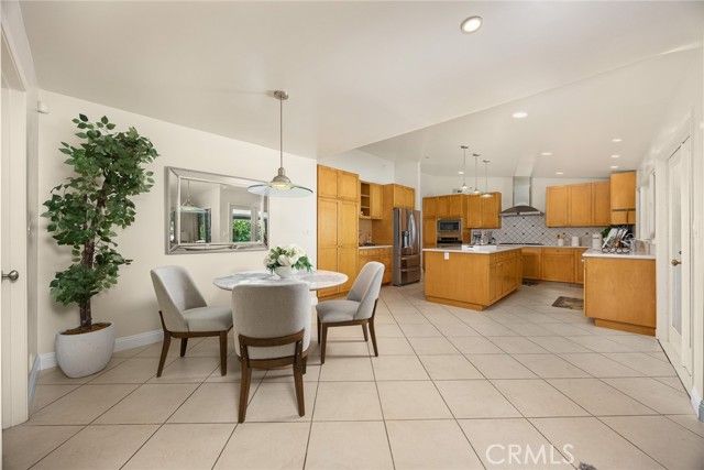 1439 Wembley Road, San Marino, CA 91108