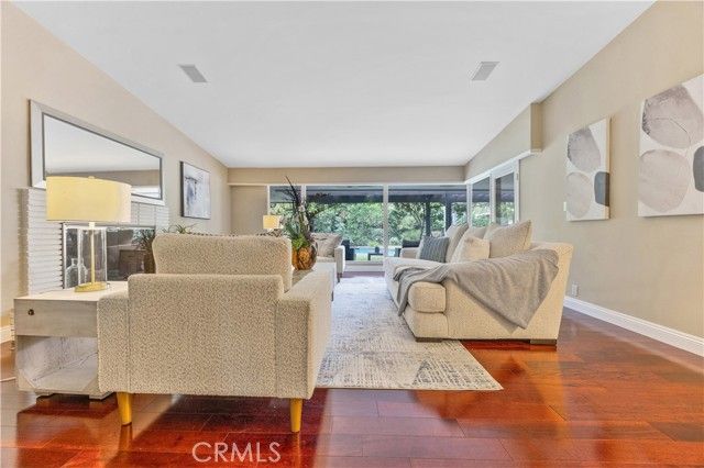 1439 Wembley Road, San Marino, CA 91108