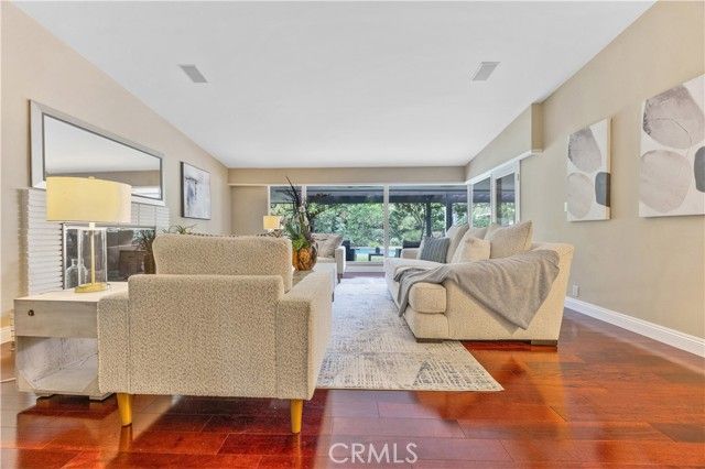 1439 Wembley Road, San Marino, CA 91108