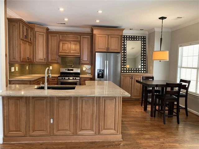 2020 Chelton Way SE, Smyrna, GA 30080