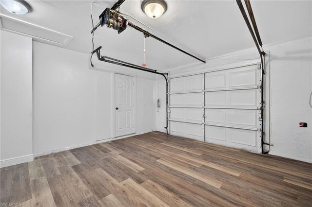 9090 San Carlos BLVD, Fort Myers, FL 33967