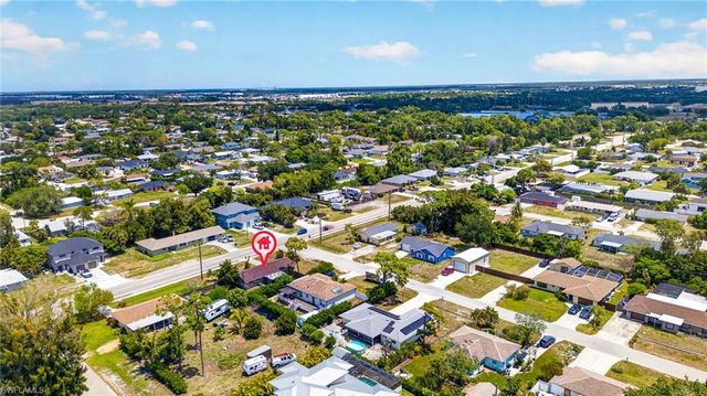 9090 San Carlos BLVD, Fort Myers, FL 33967