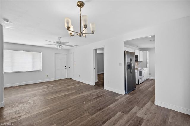 9090 San Carlos BLVD, Fort Myers, FL 33967