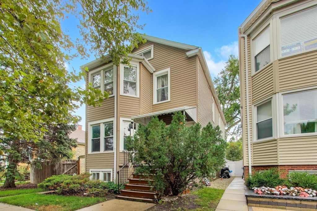 5753 W Giddings Street, Chicago, IL 60630 — photo 3