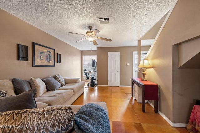201 High Meadows Boulevard 153, Lafayette, LA 70507