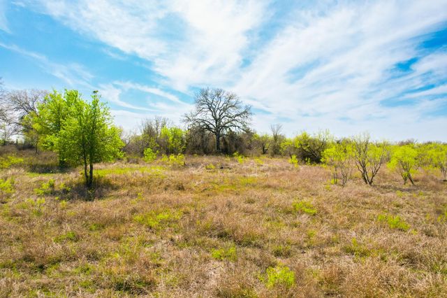 6641 Taylorsville RD, Dale, TX 78616