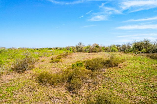 6641 Taylorsville RD, Dale, TX 78616