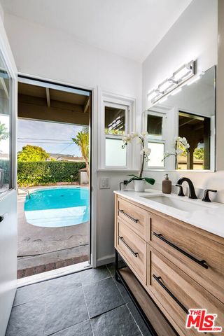 3416 W Clark Avenue, Burbank, CA 91505