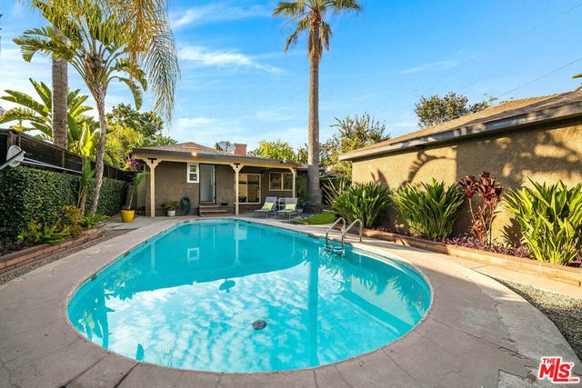3416 W Clark Avenue, Burbank, CA 91505