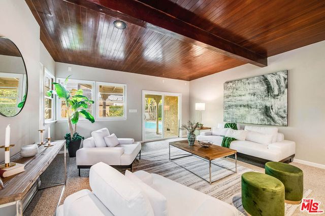 3416 W Clark Avenue, Burbank, CA 91505